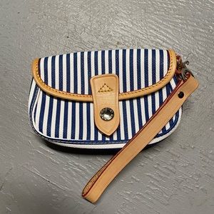 Dooney and Bourke wristlet
